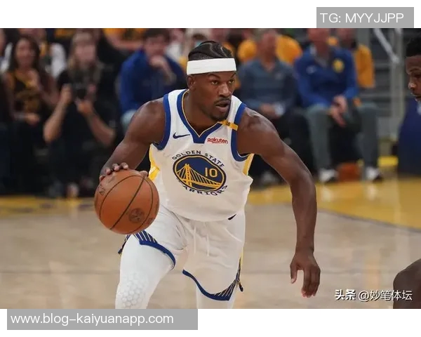 库里赞巴特勒挡拆技巧称其持球冷静能得分也能助攻队友 库里赞巴特勒挡拆技巧称其持球冷静能得分也能助攻队友
